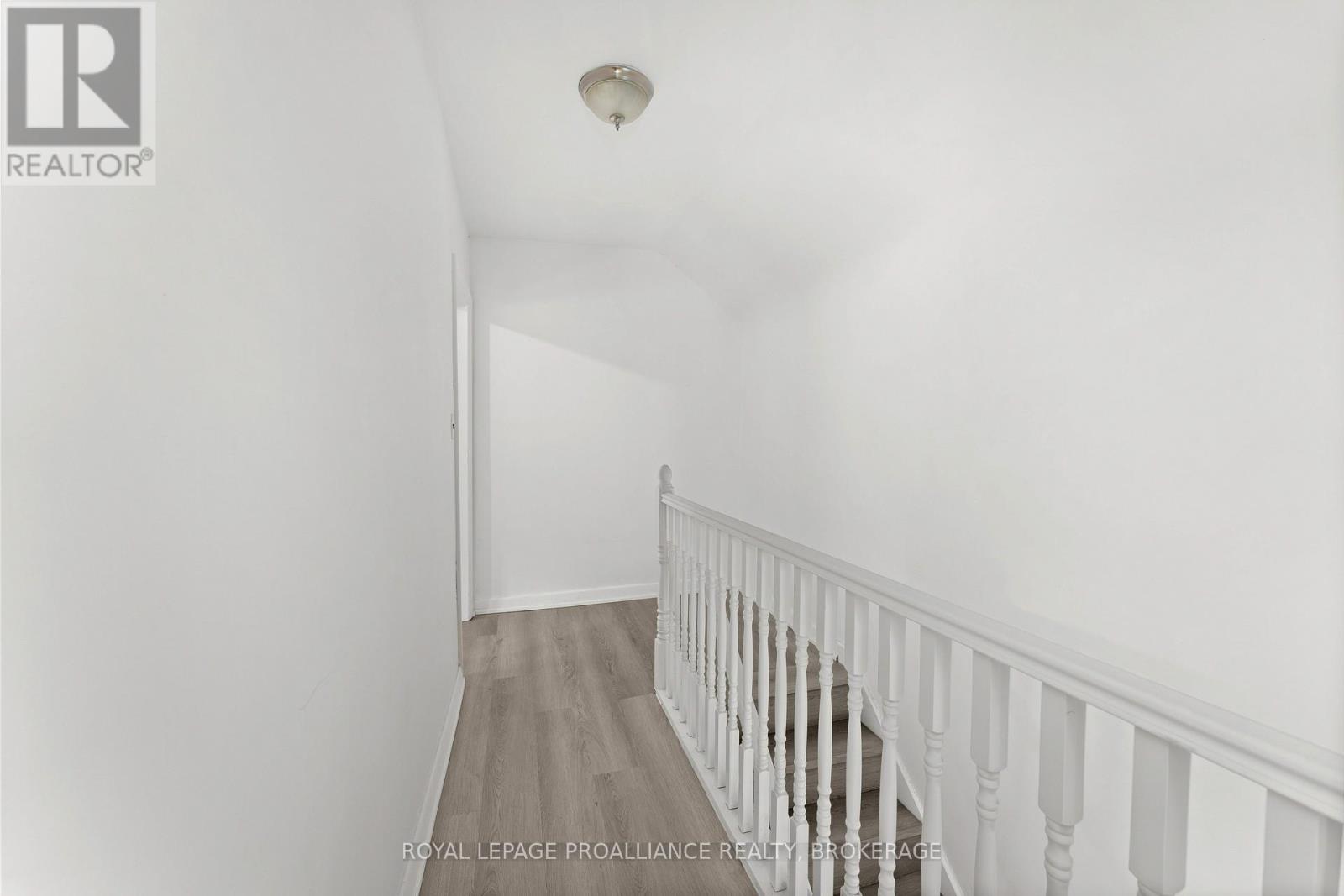 468-470 Victoria Street Property Photo 24