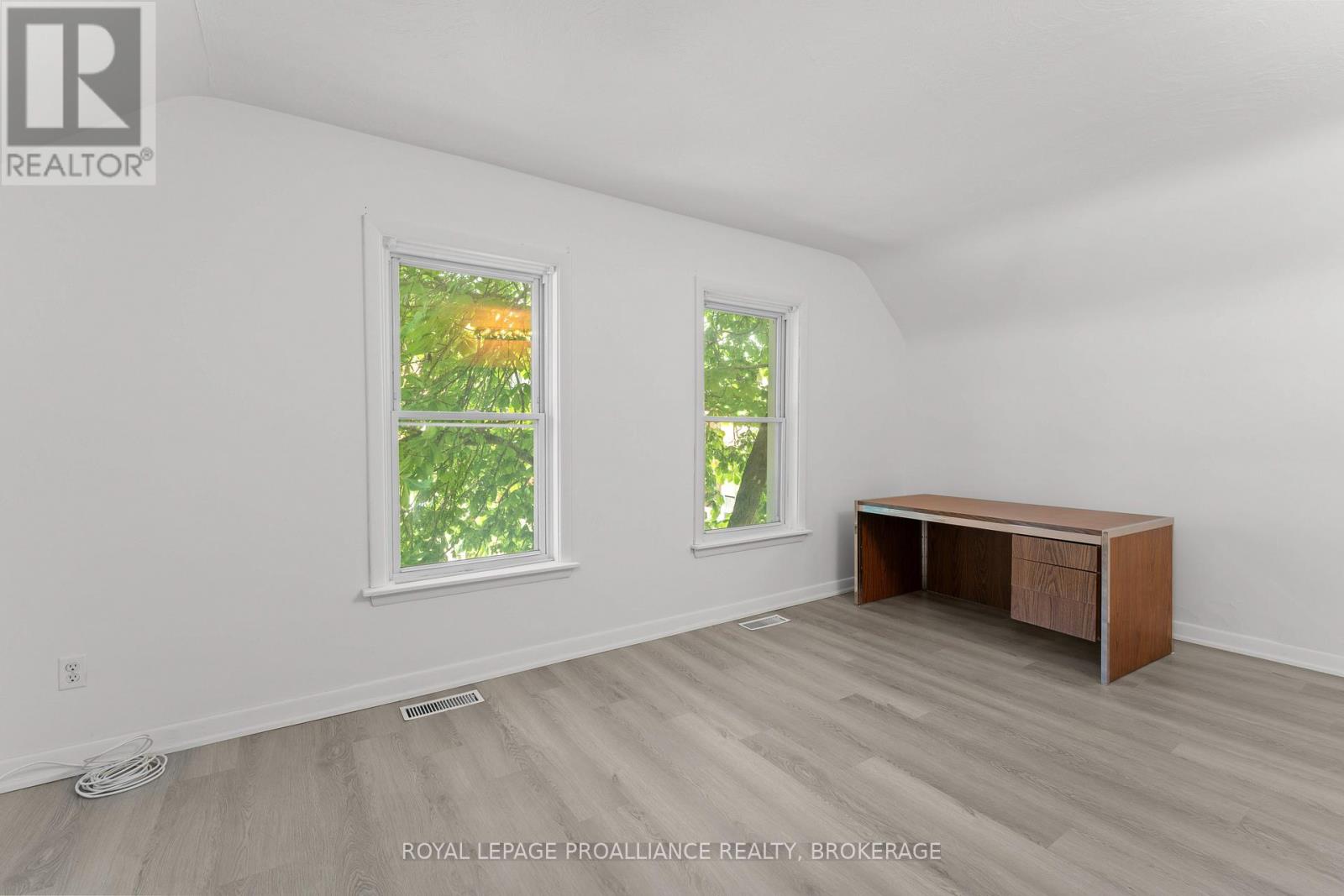 468-470 Victoria Street Property Photo 27