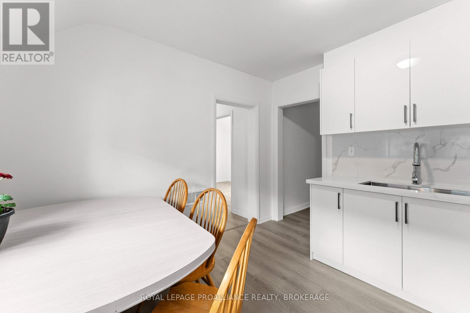 468-470 Victoria Street Property Photo 29
