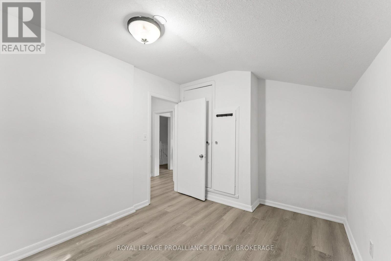 468-470 Victoria Street Property Photo 37