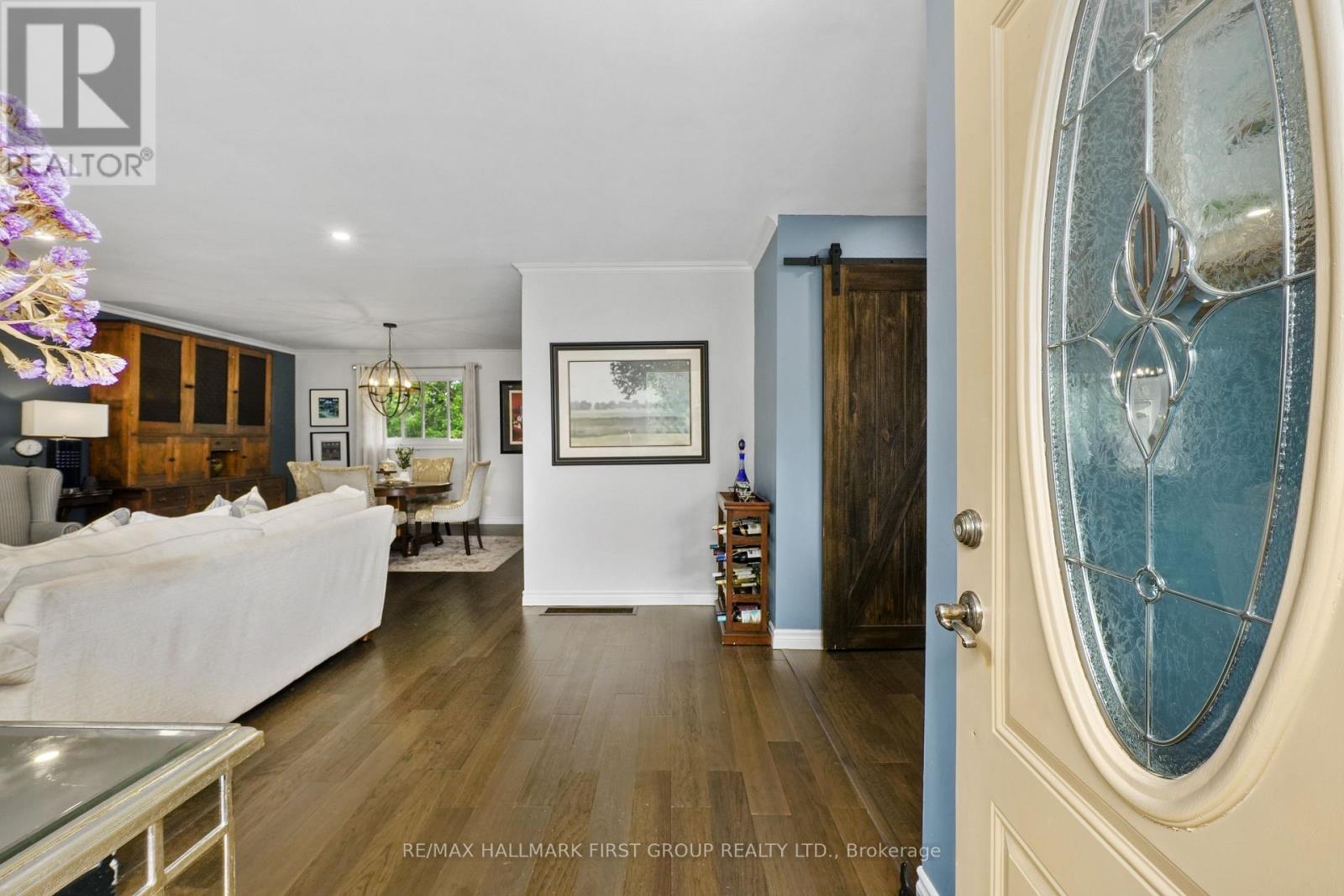 8310 Smylie Road Property Photo 7