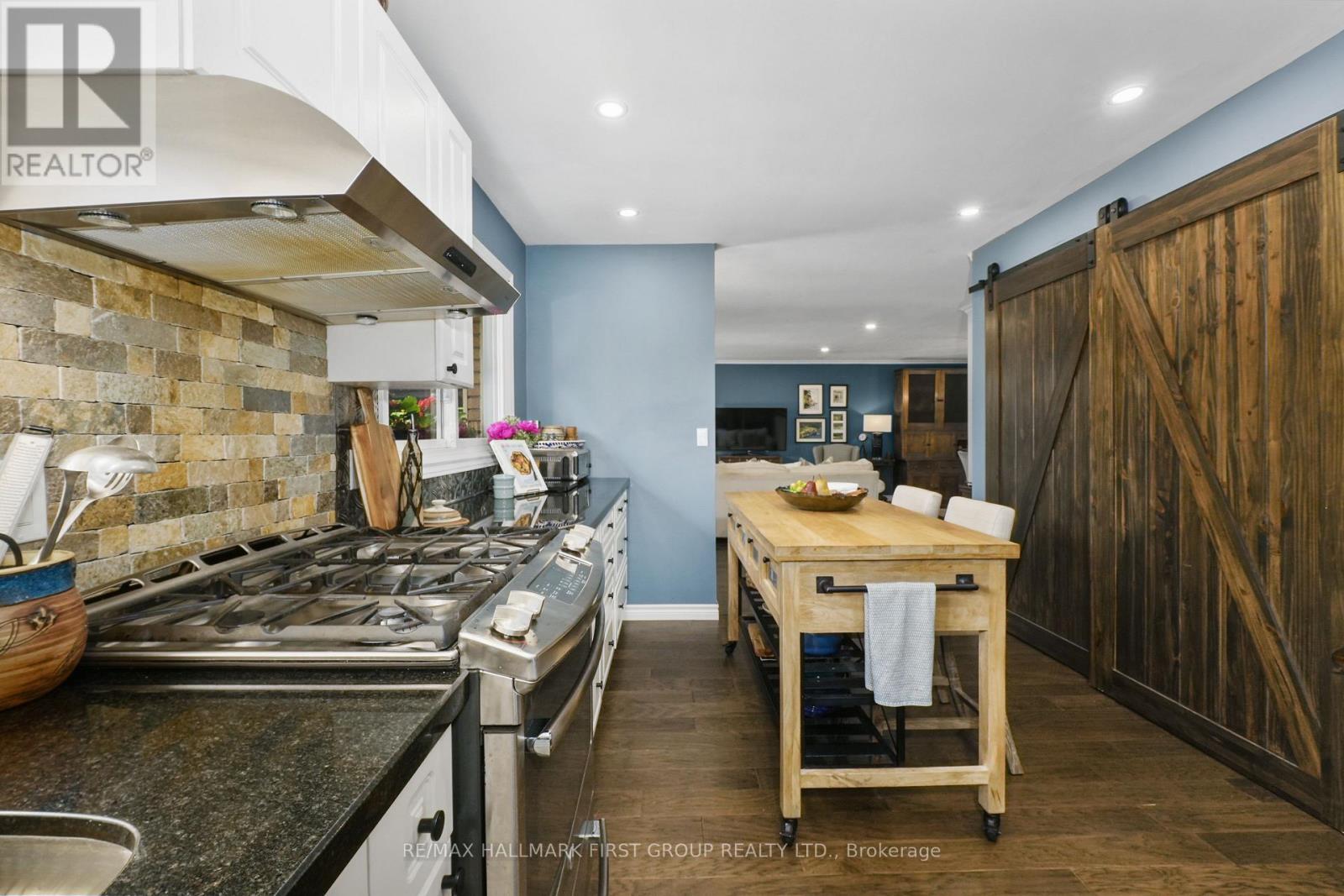 8310 Smylie Road Property Photo 18