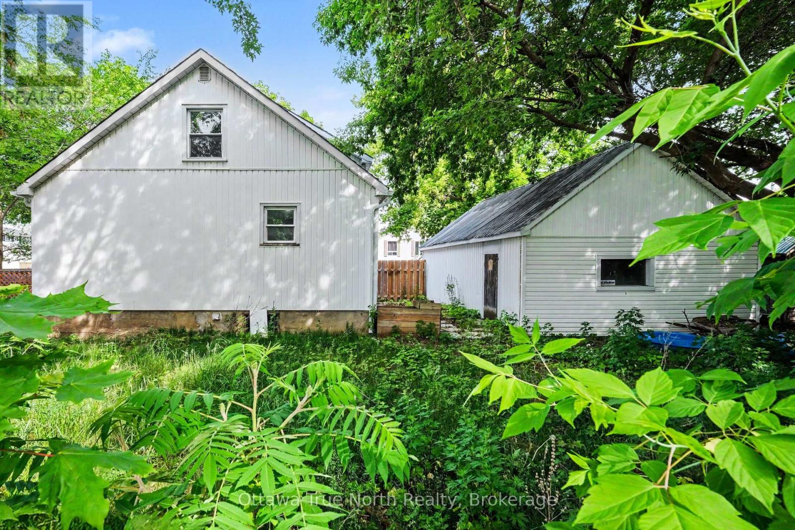 108 Maley Street Property Photo 7