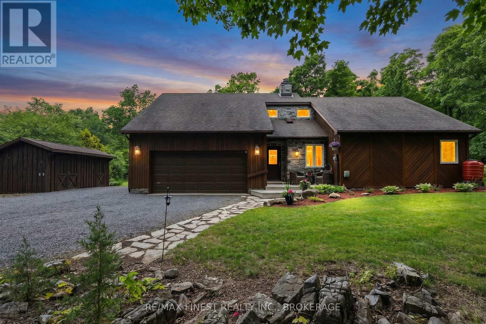 3886 Holmes Road Property Photo 1