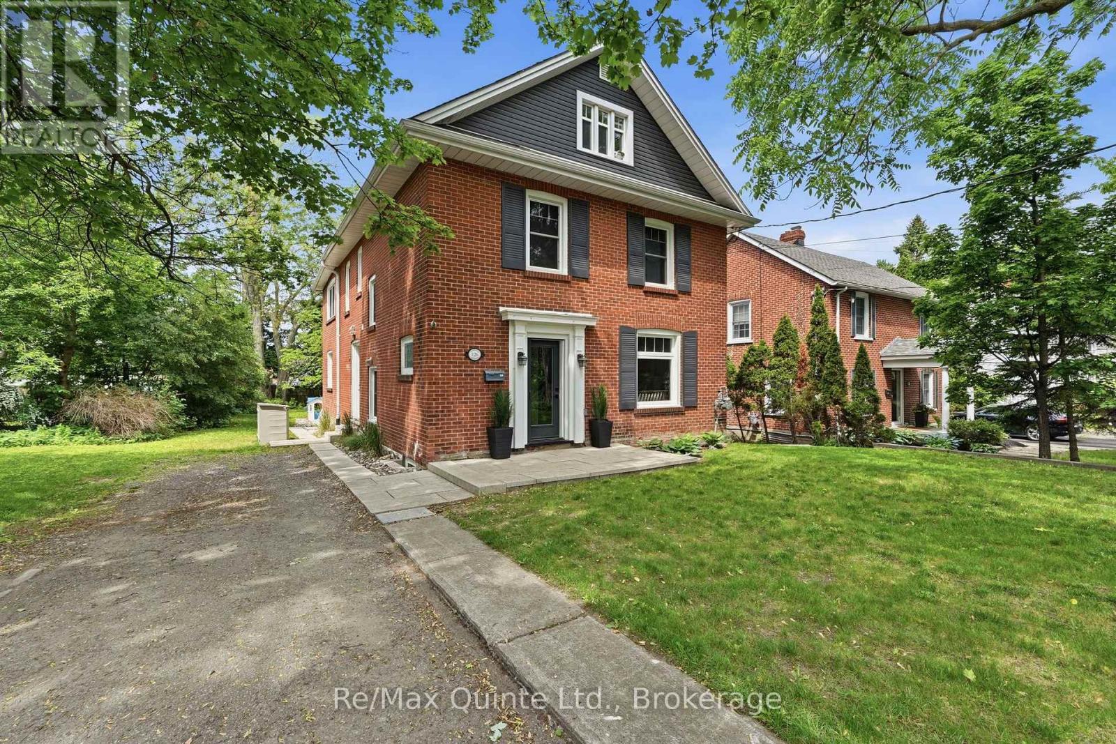 126 DUFFERIN AVENUE
