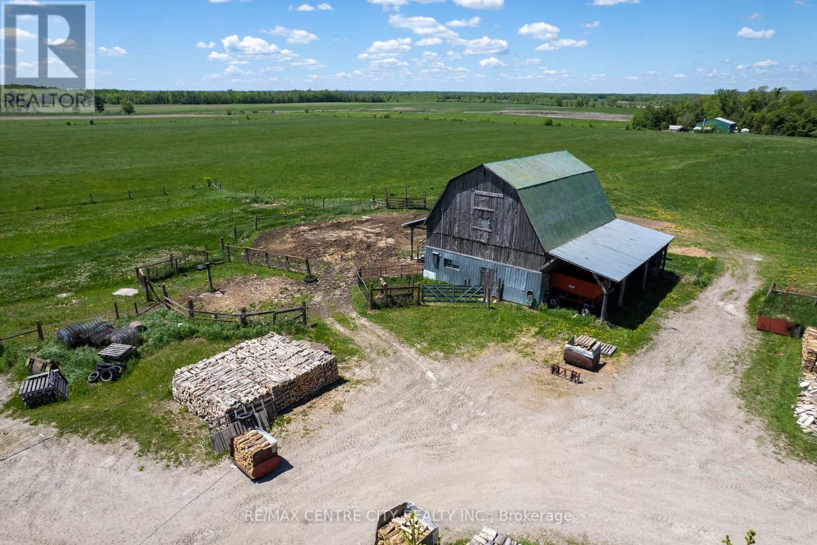 817 Snake River Line Property Photo 14