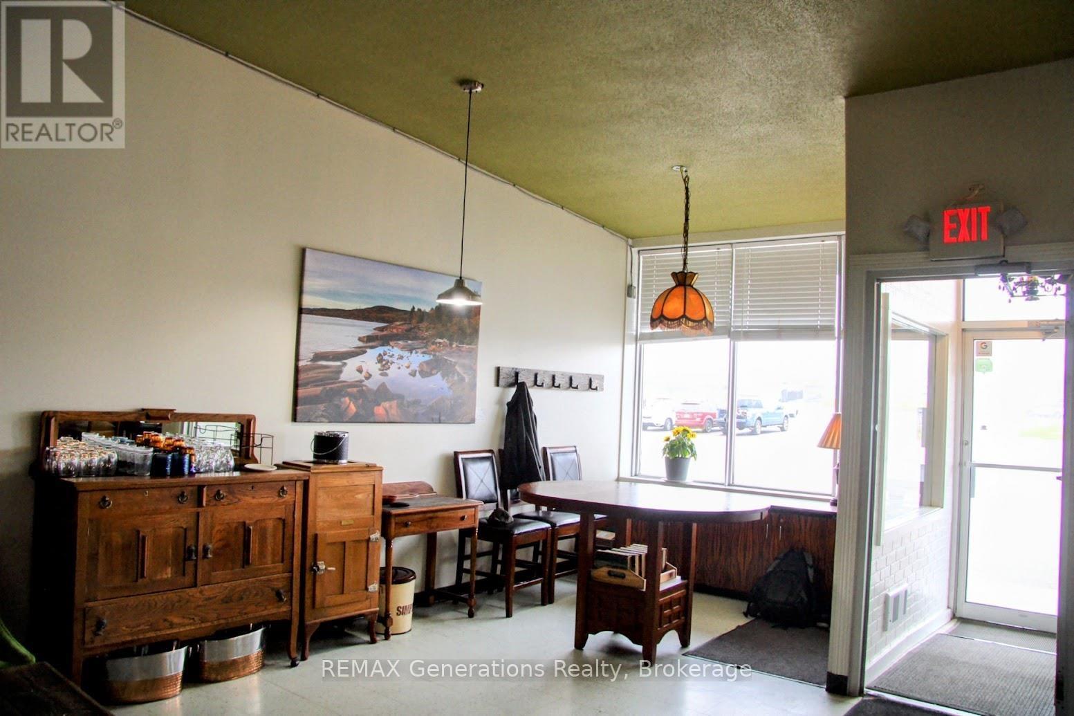 2 Ontario Street Property Photo 7