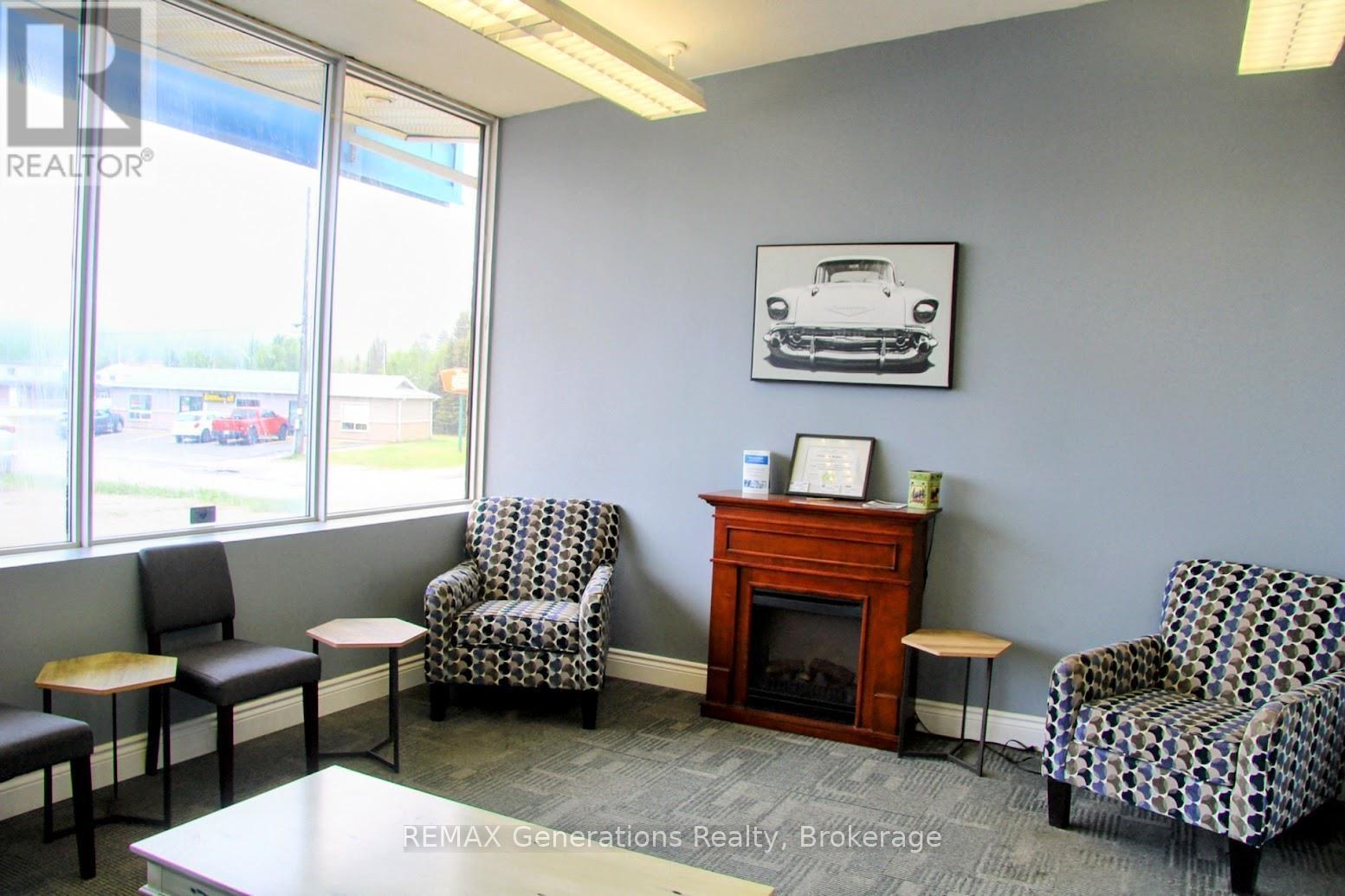 2 Ontario Street Property Photo 25