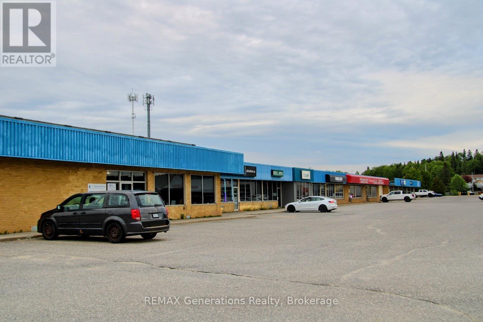 2 Ontario Street Property Photo 40