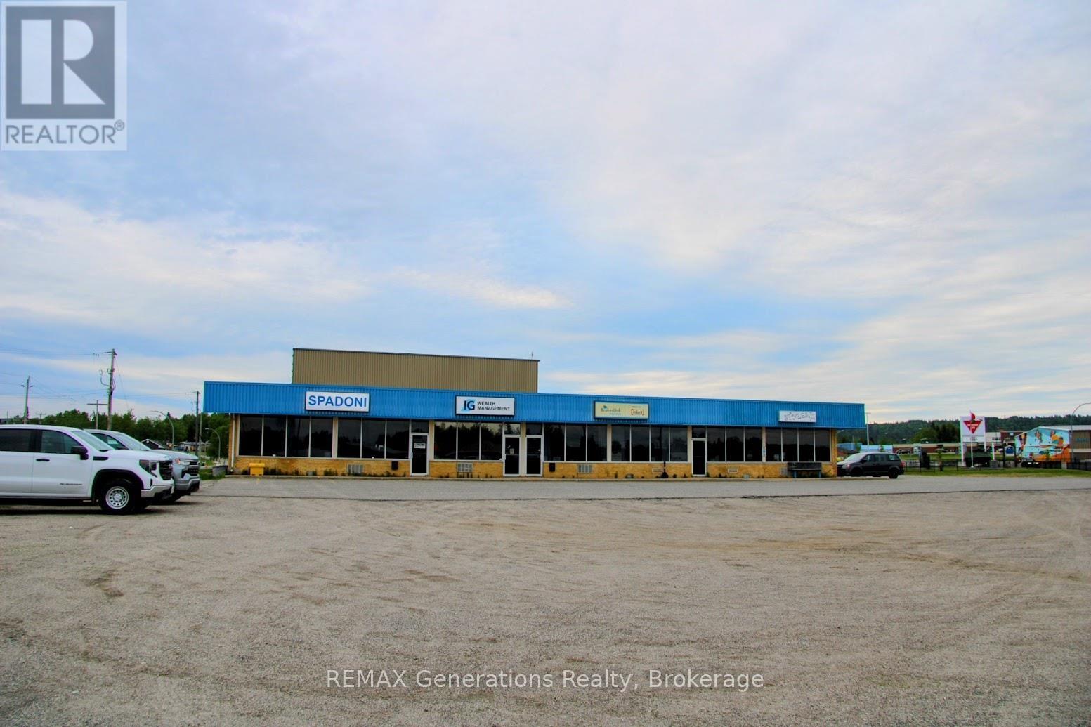 2 Ontario Street Property Photo 42