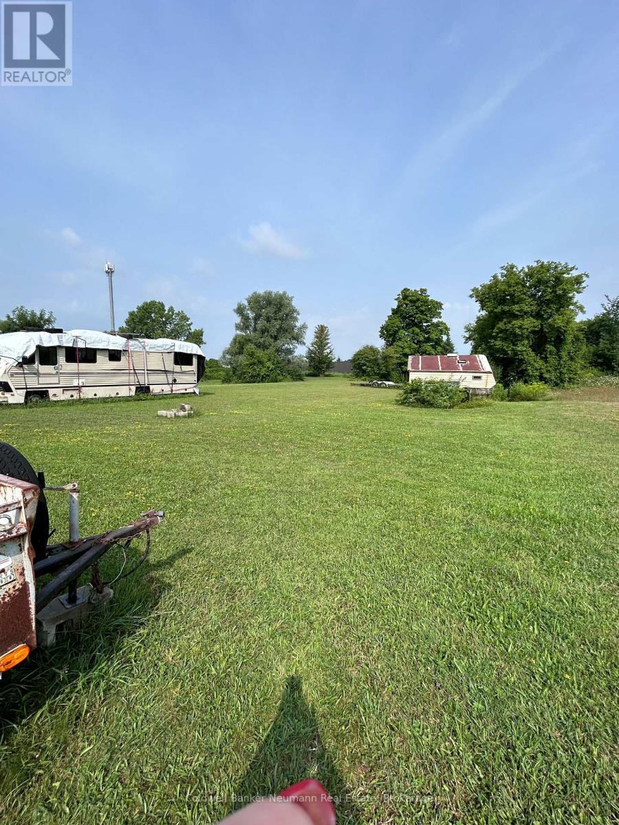 393 Woodlawn Road W Property Photo 3