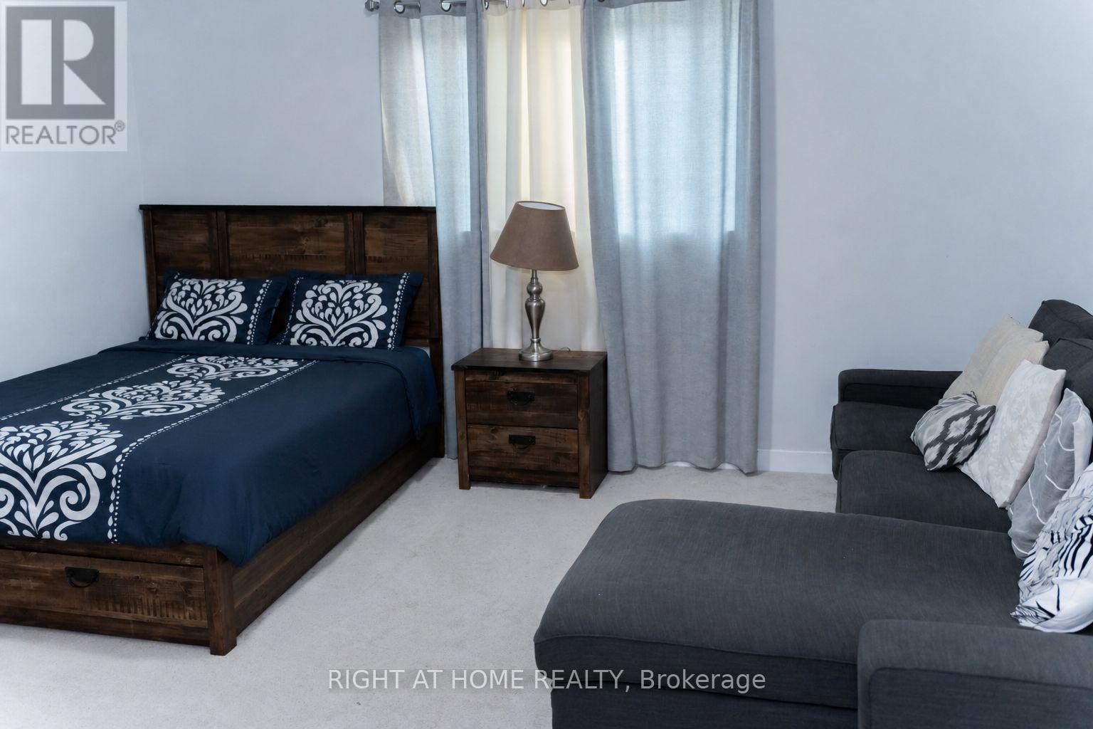 76 Kindred Row Property Photo 34