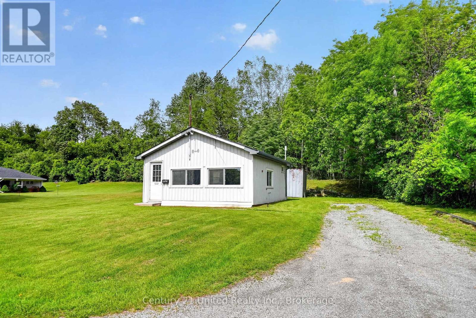 670 William Street Property Photo 9