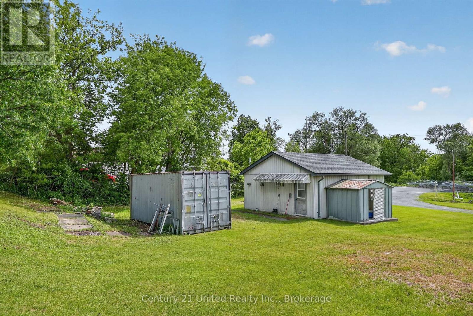 670 William Street Property Photo 10