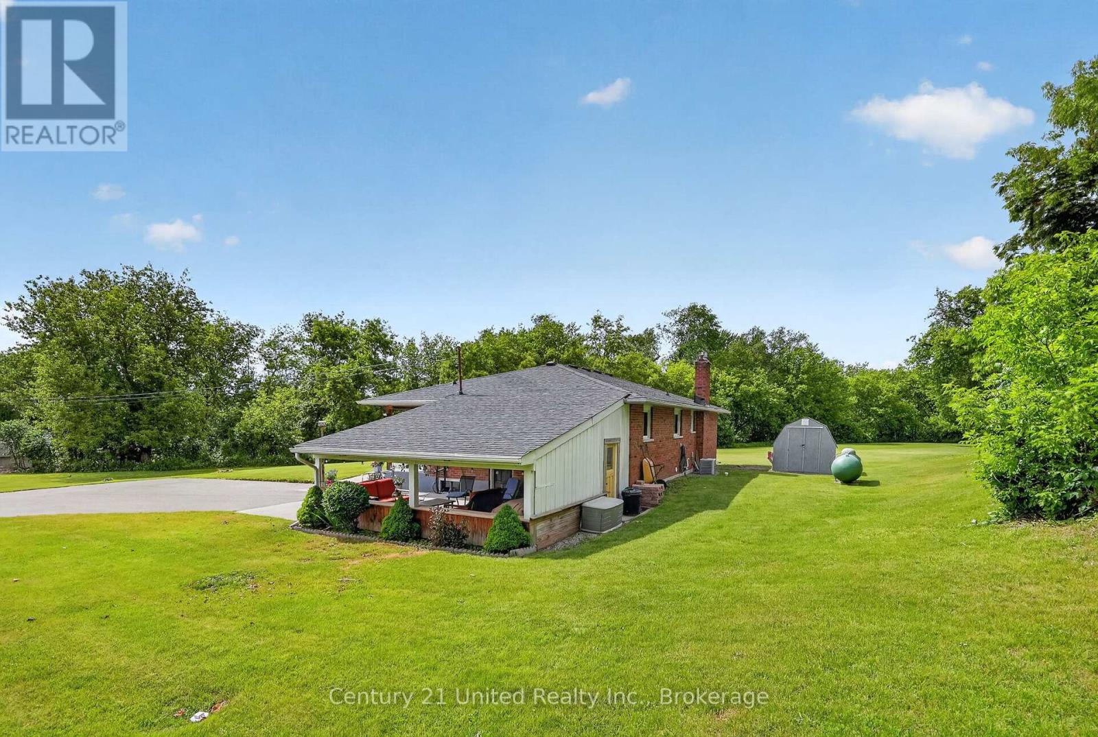 670 William Street Property Photo 15