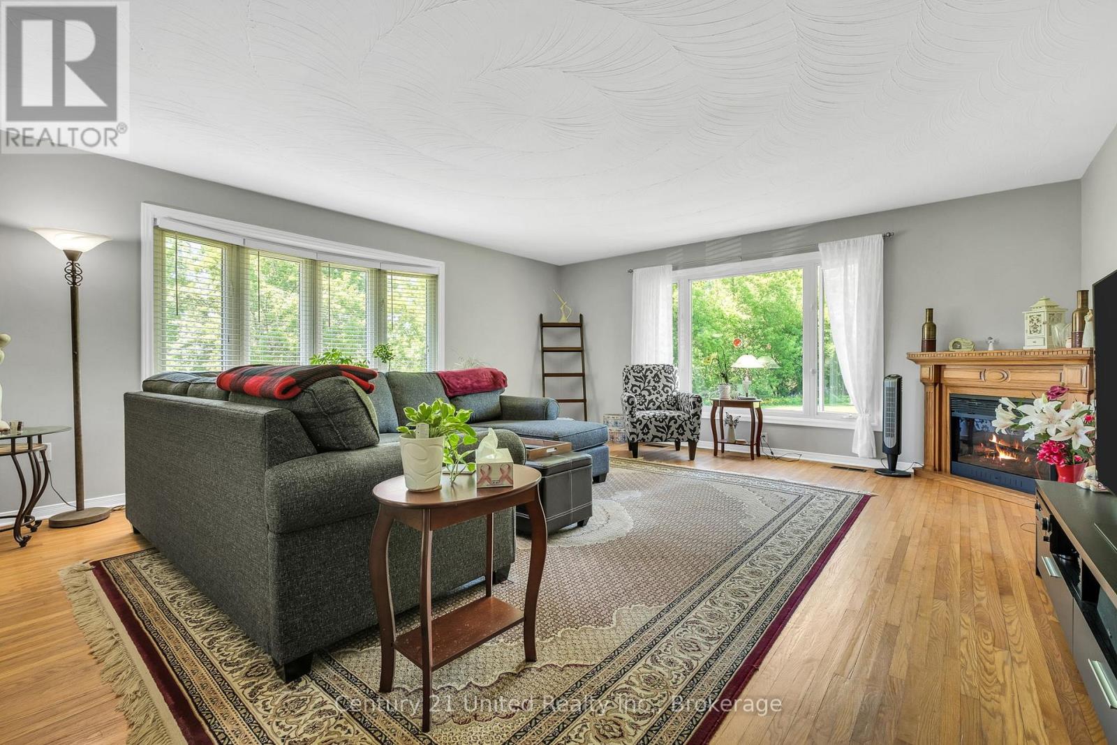 670 William Street Property Photo 17