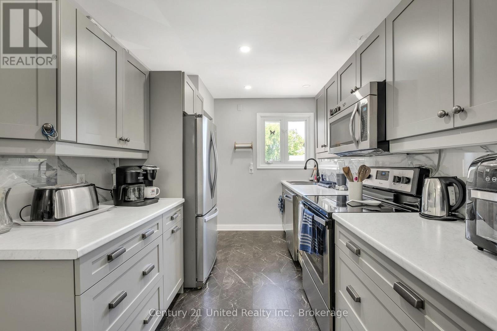 670 William Street Property Photo 19
