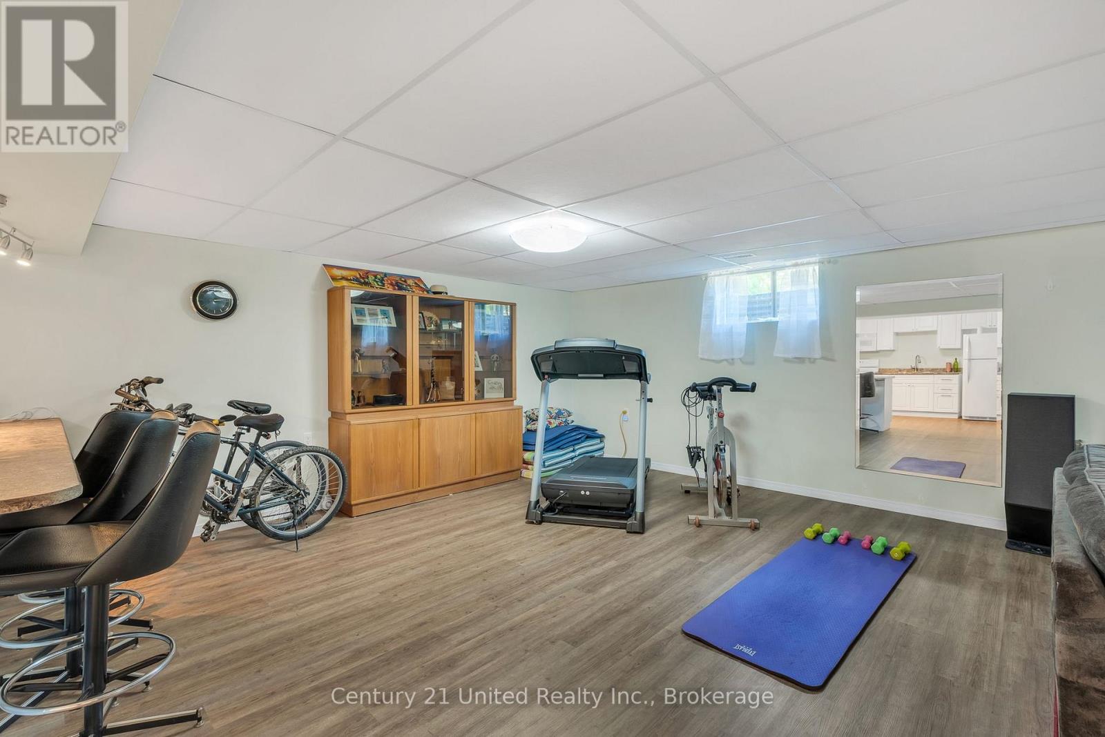 670 William Street Property Photo 28