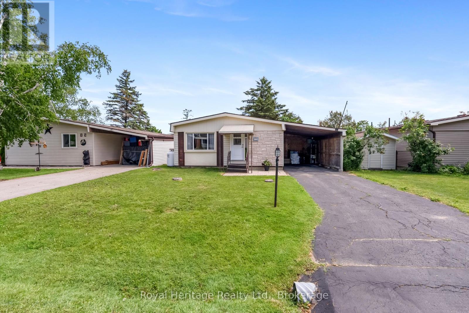 17 Circle Drive Property Photo 1