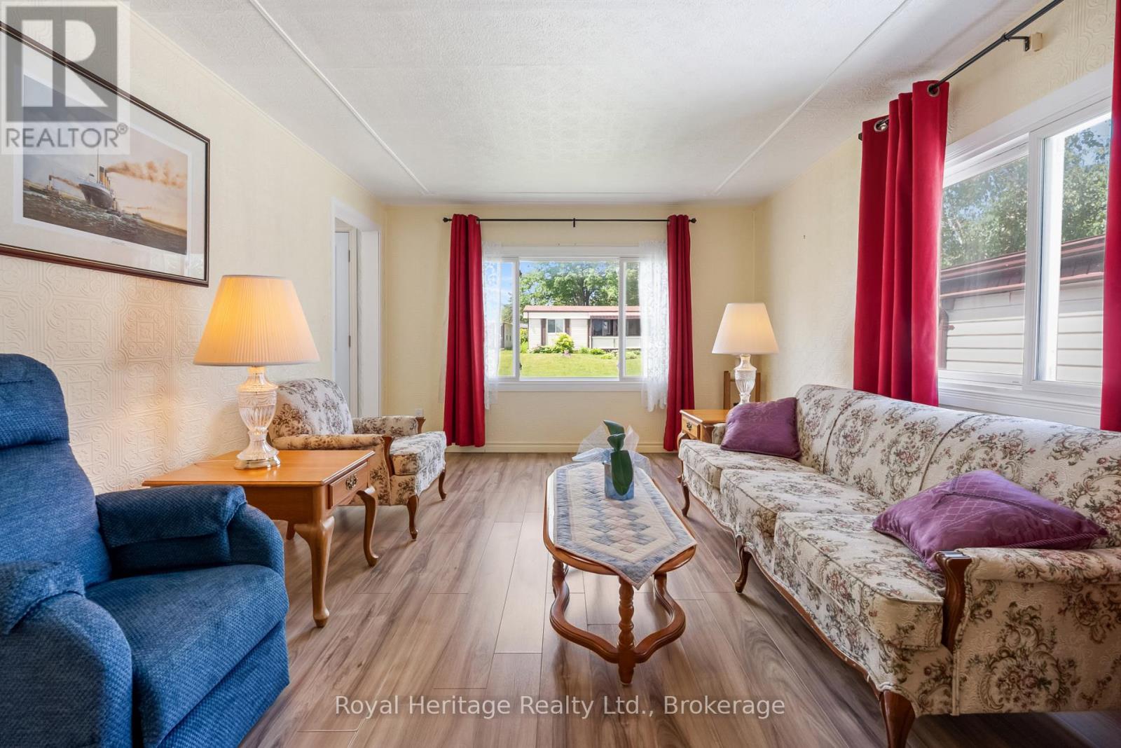 17 Circle Drive Property Photo 7