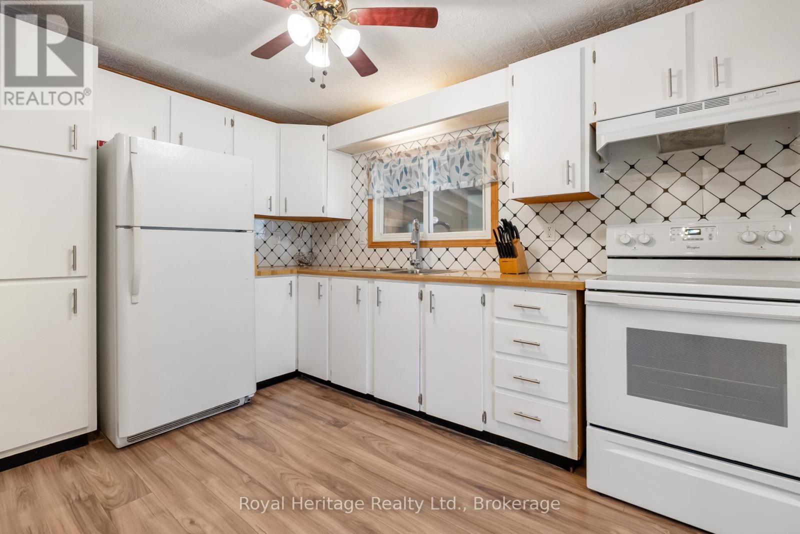 17 Circle Drive Property Photo 11
