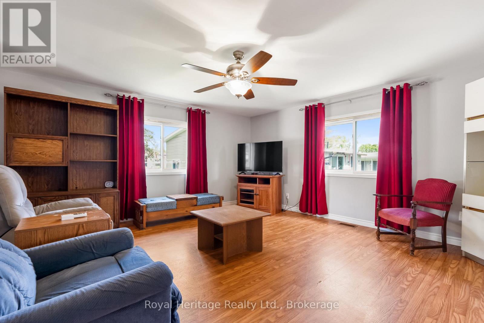17 Circle Drive Property Photo 18