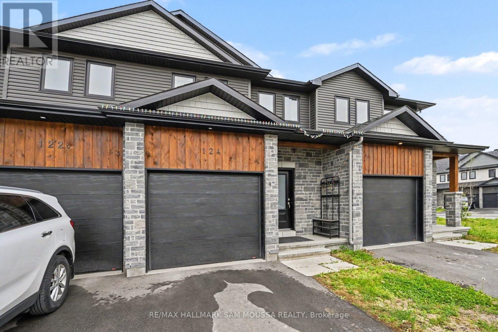 124 DOWDALL CIRCLE Property Photo 1