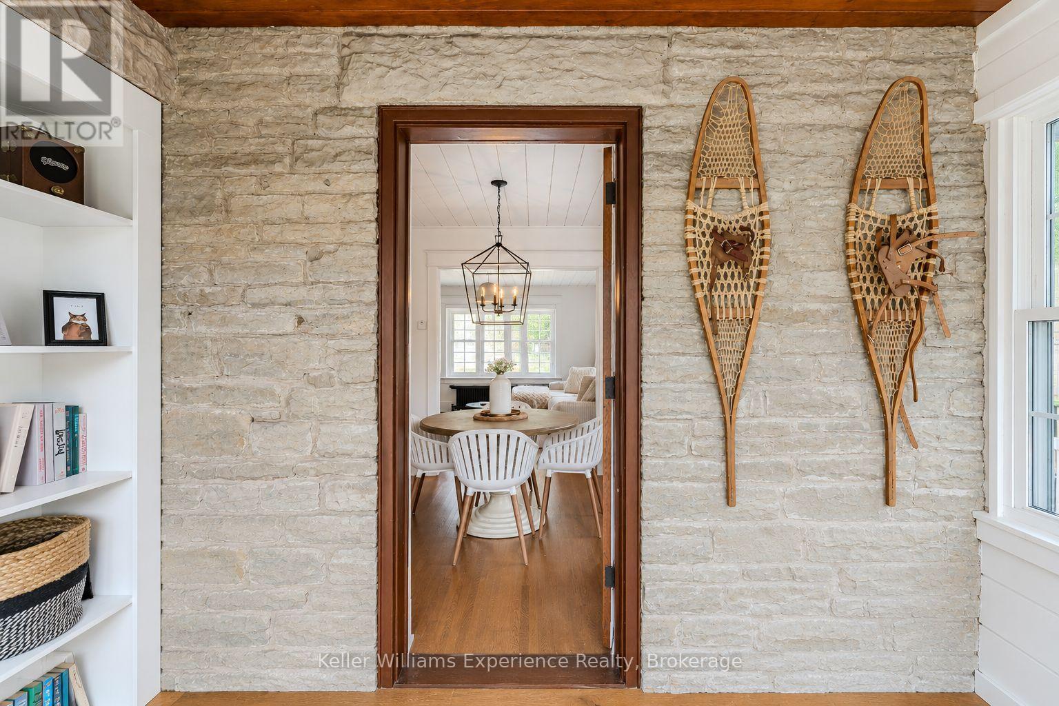211 5th Street E Property Photo 16