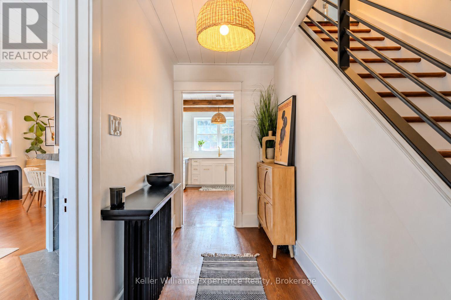 211 5th Street E Property Photo 26