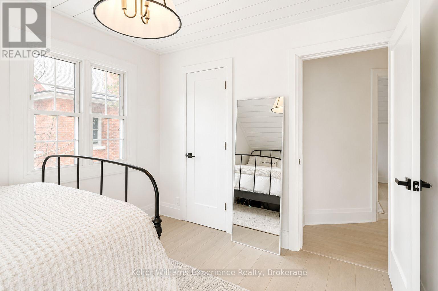211 5th Street E Property Photo 39
