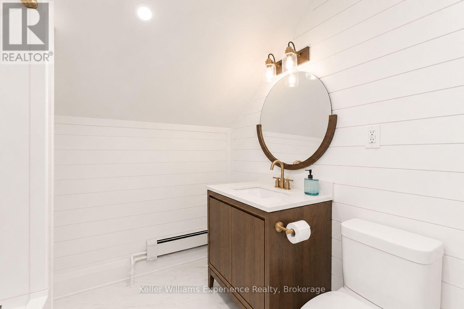211 5th Street E Property Photo 40