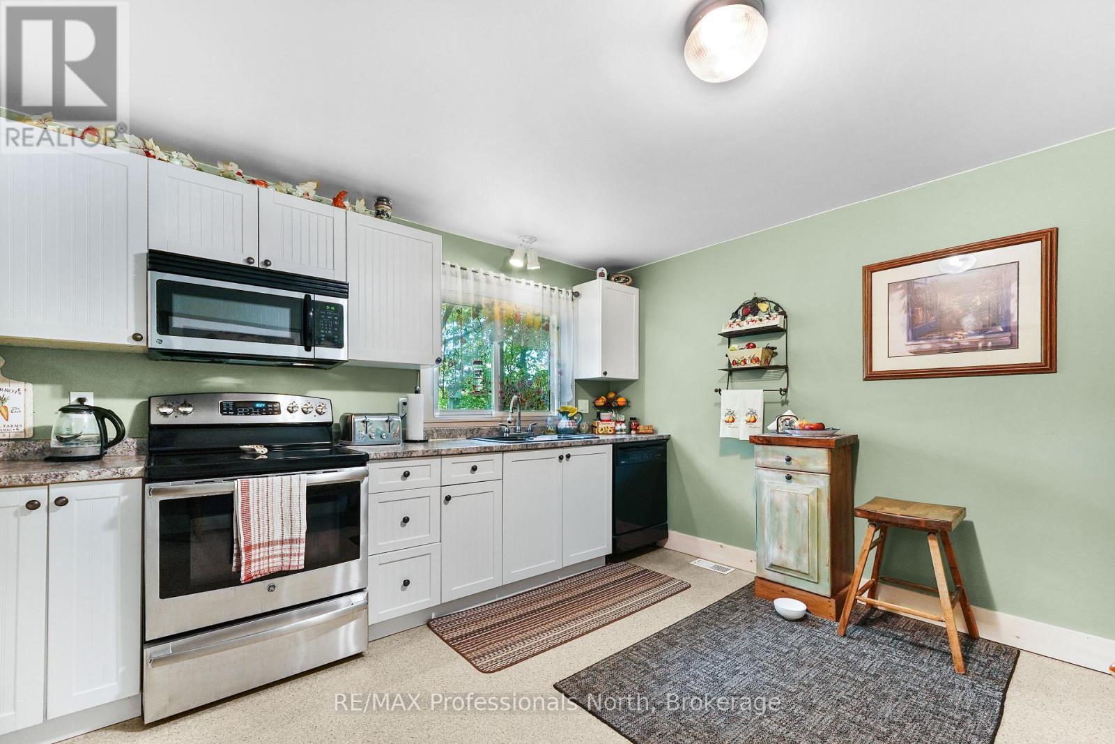 203 Burleigh Street Property Photo 3