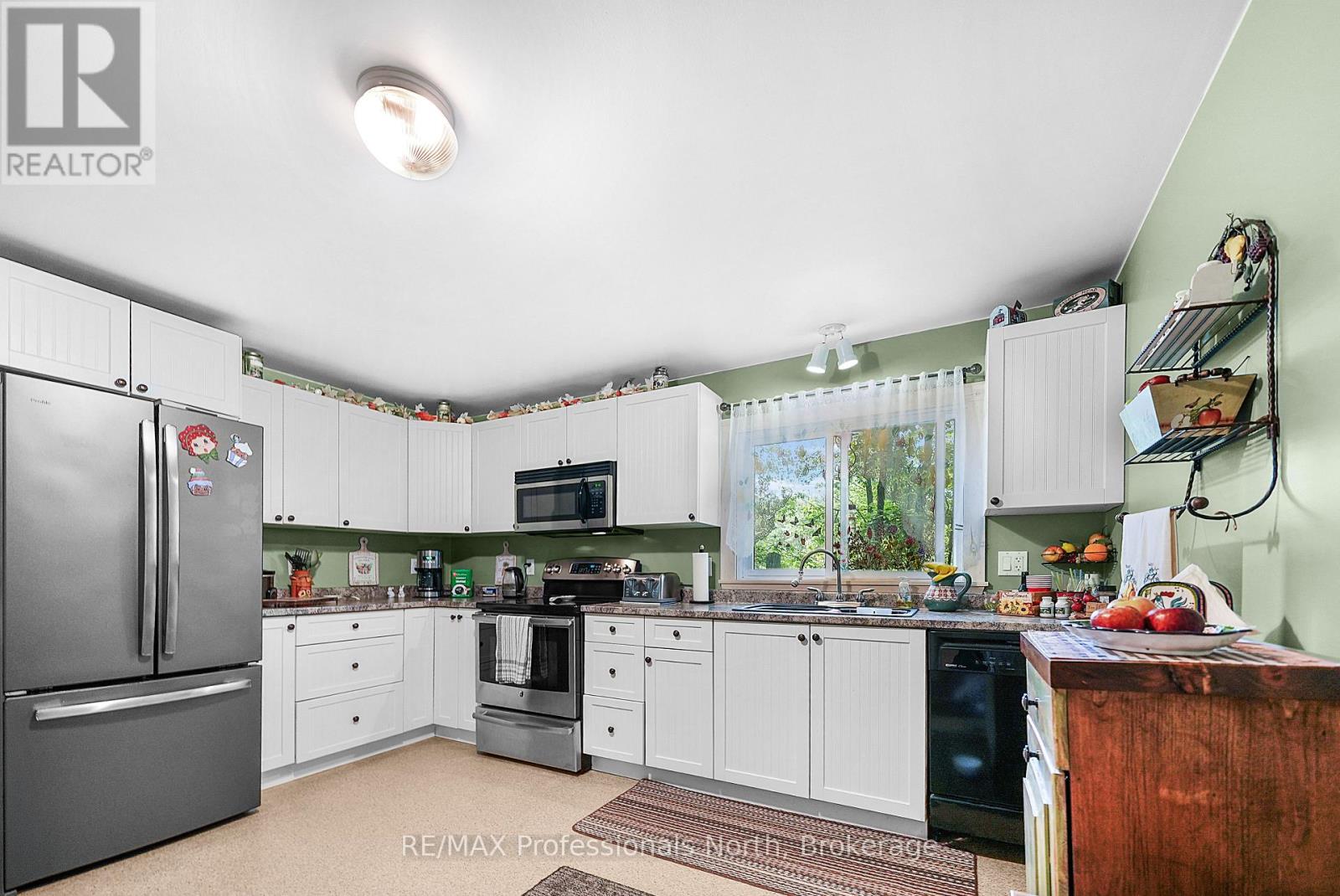 203 Burleigh Street Property Photo 4