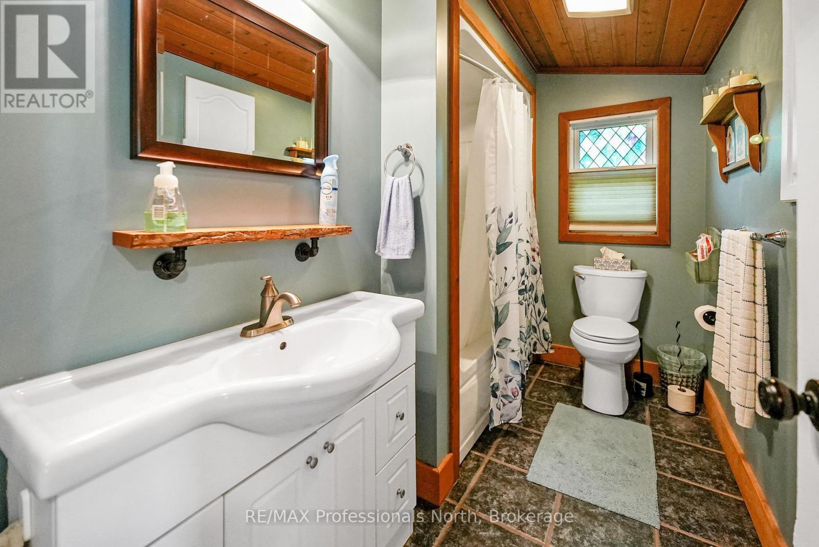 203 Burleigh Street Property Photo 13