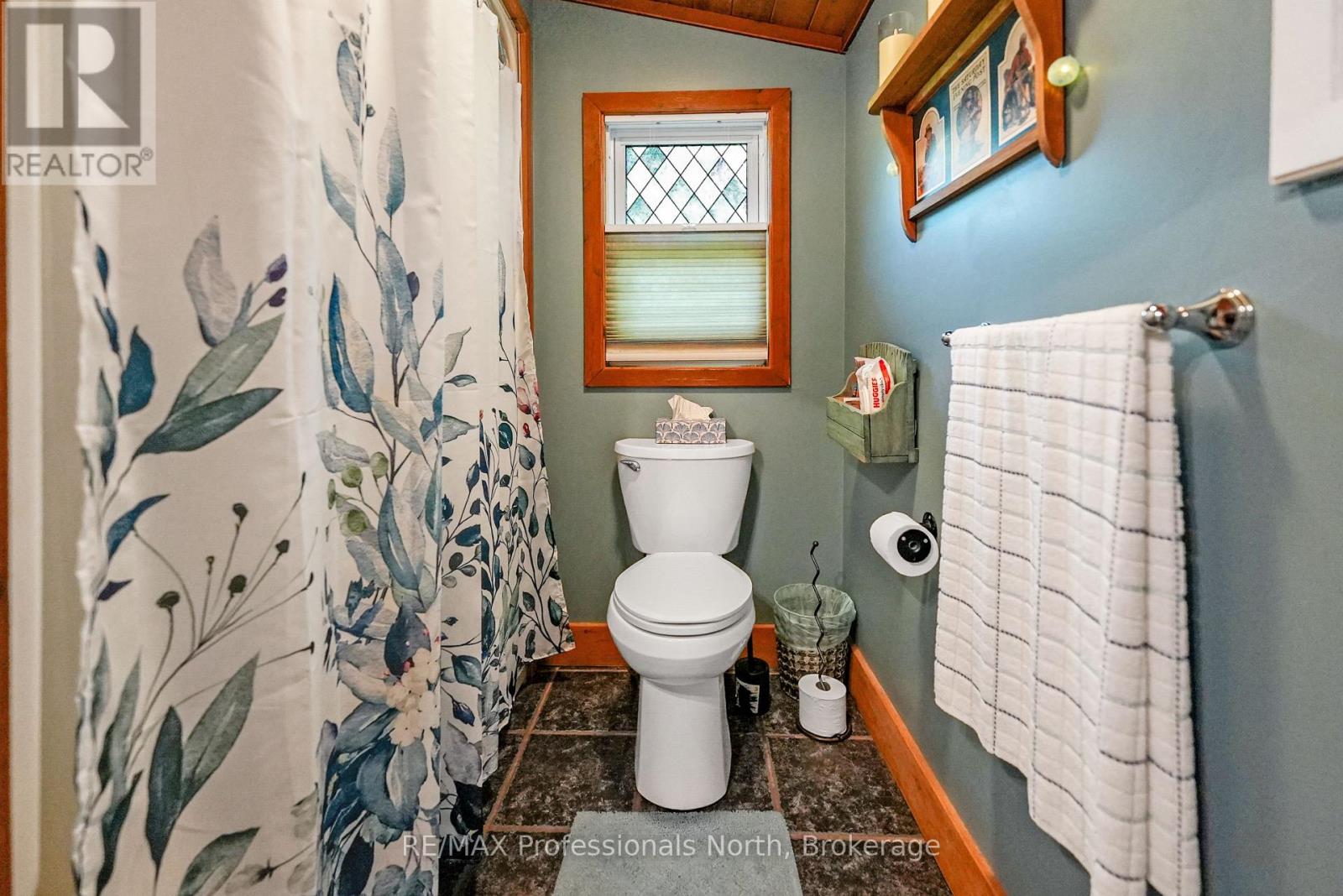203 Burleigh Street Property Photo 14