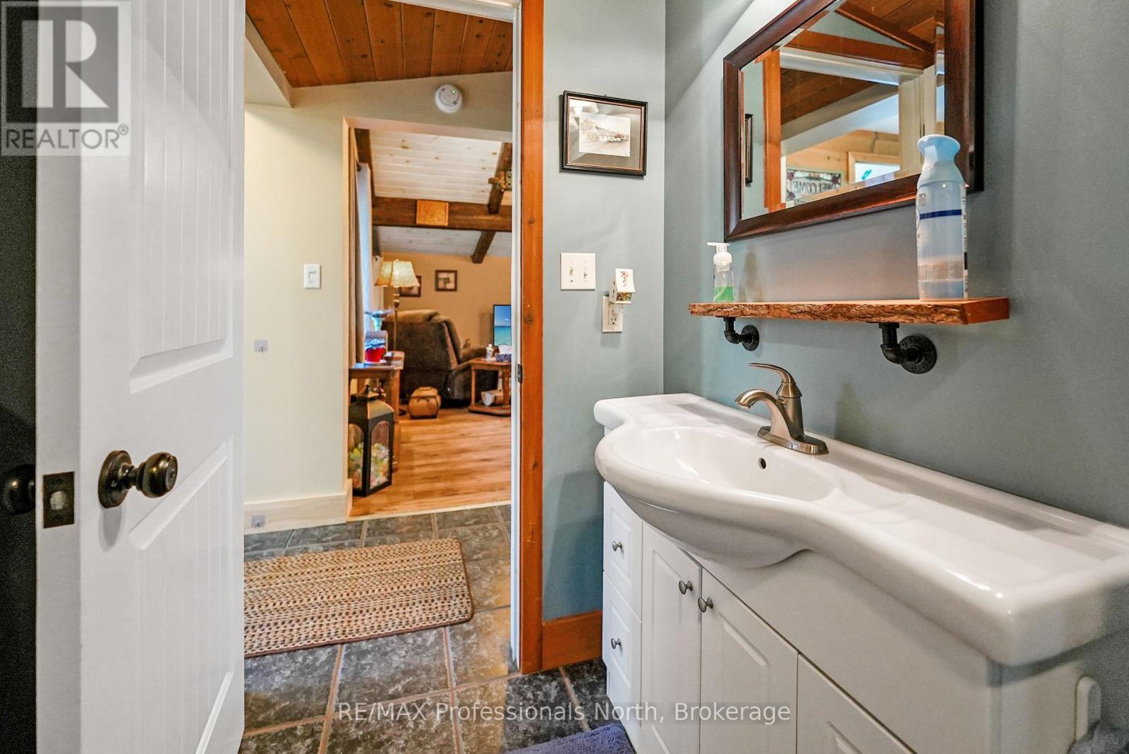 203 Burleigh Street Property Photo 15