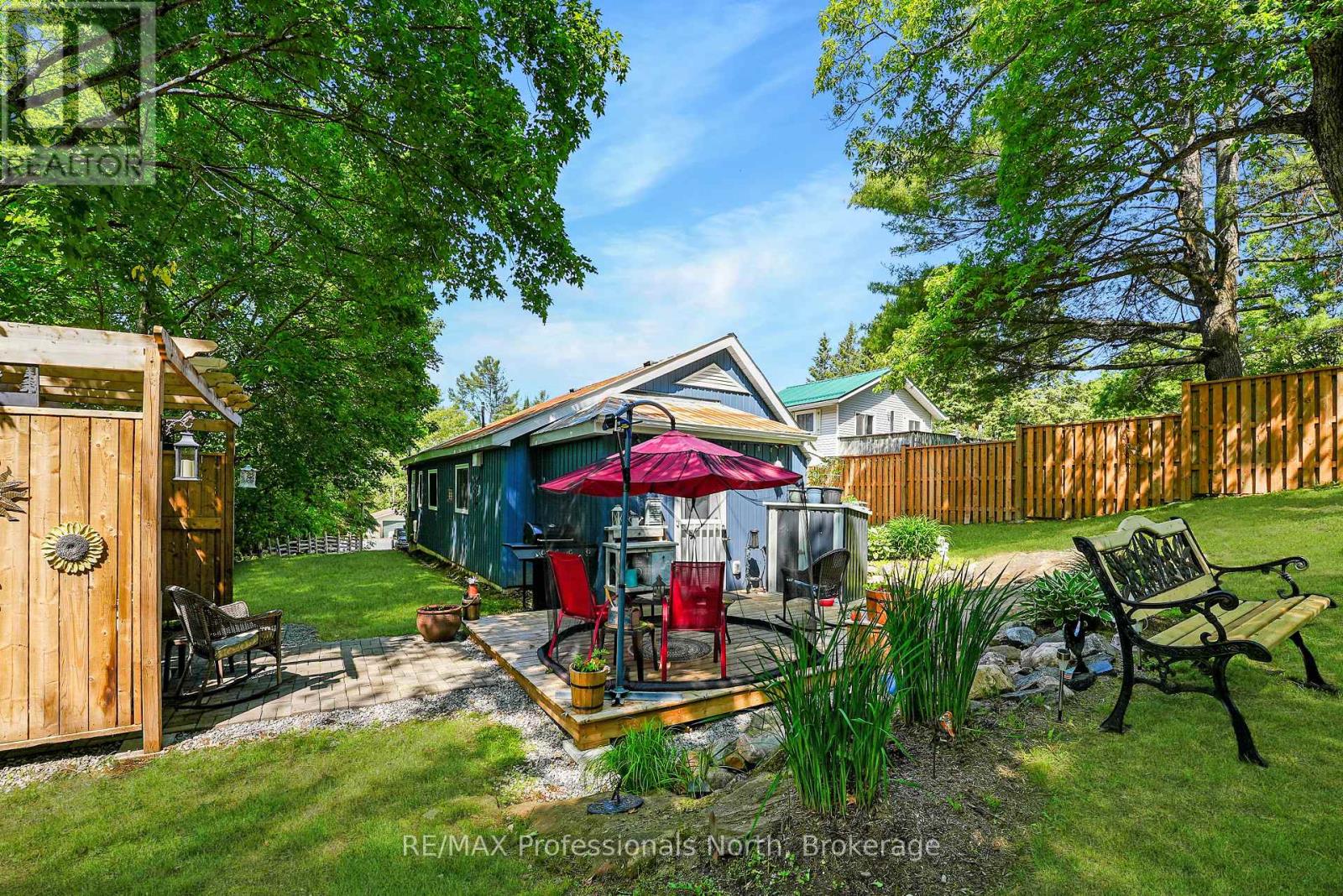 203 Burleigh Street Property Photo 32