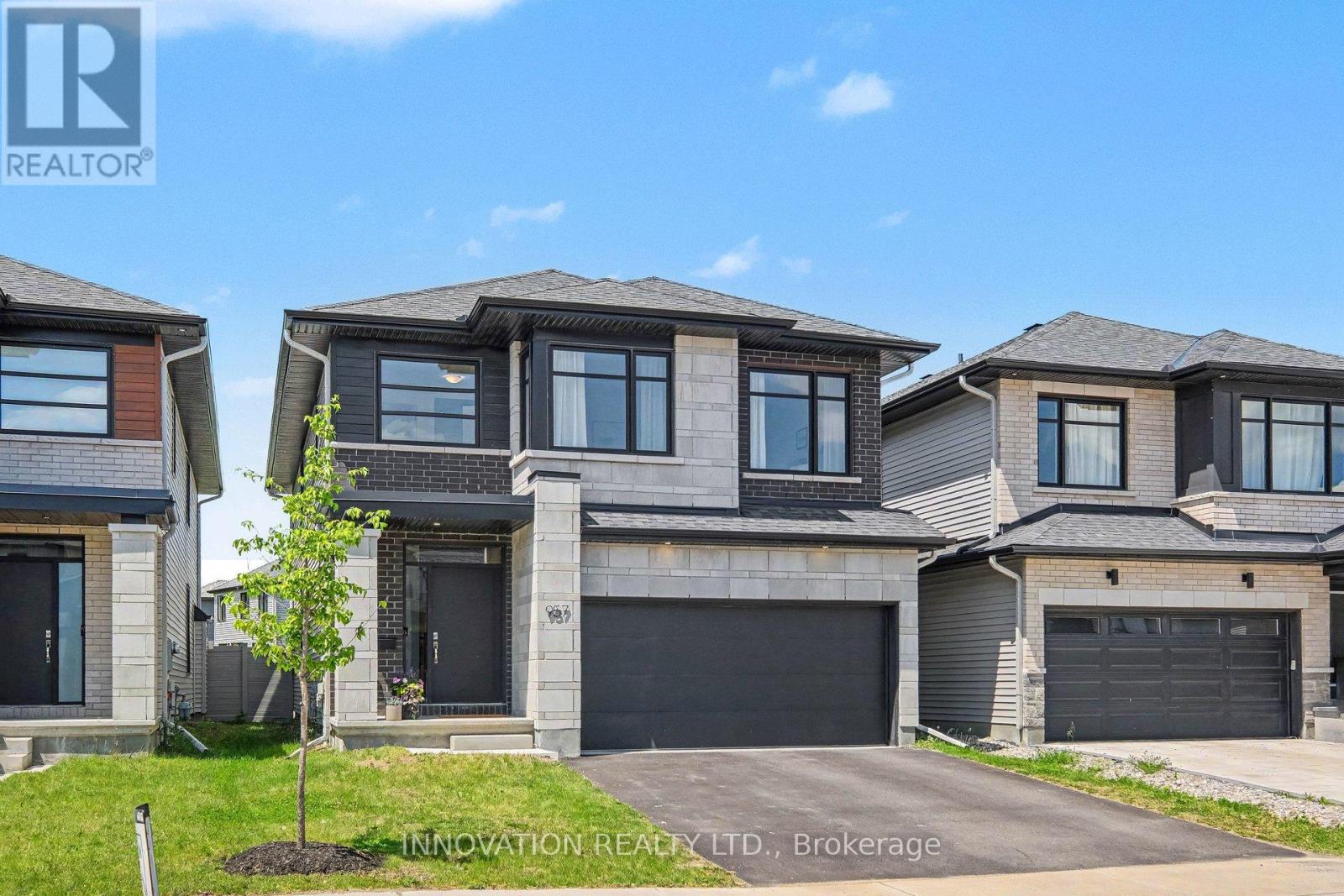 957 ATRIUM RIDGE Property Photo 1
