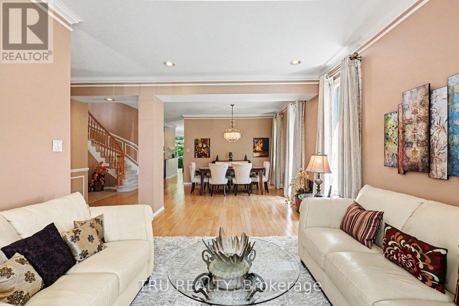 40 Cimarron Crescent Property Photo 6