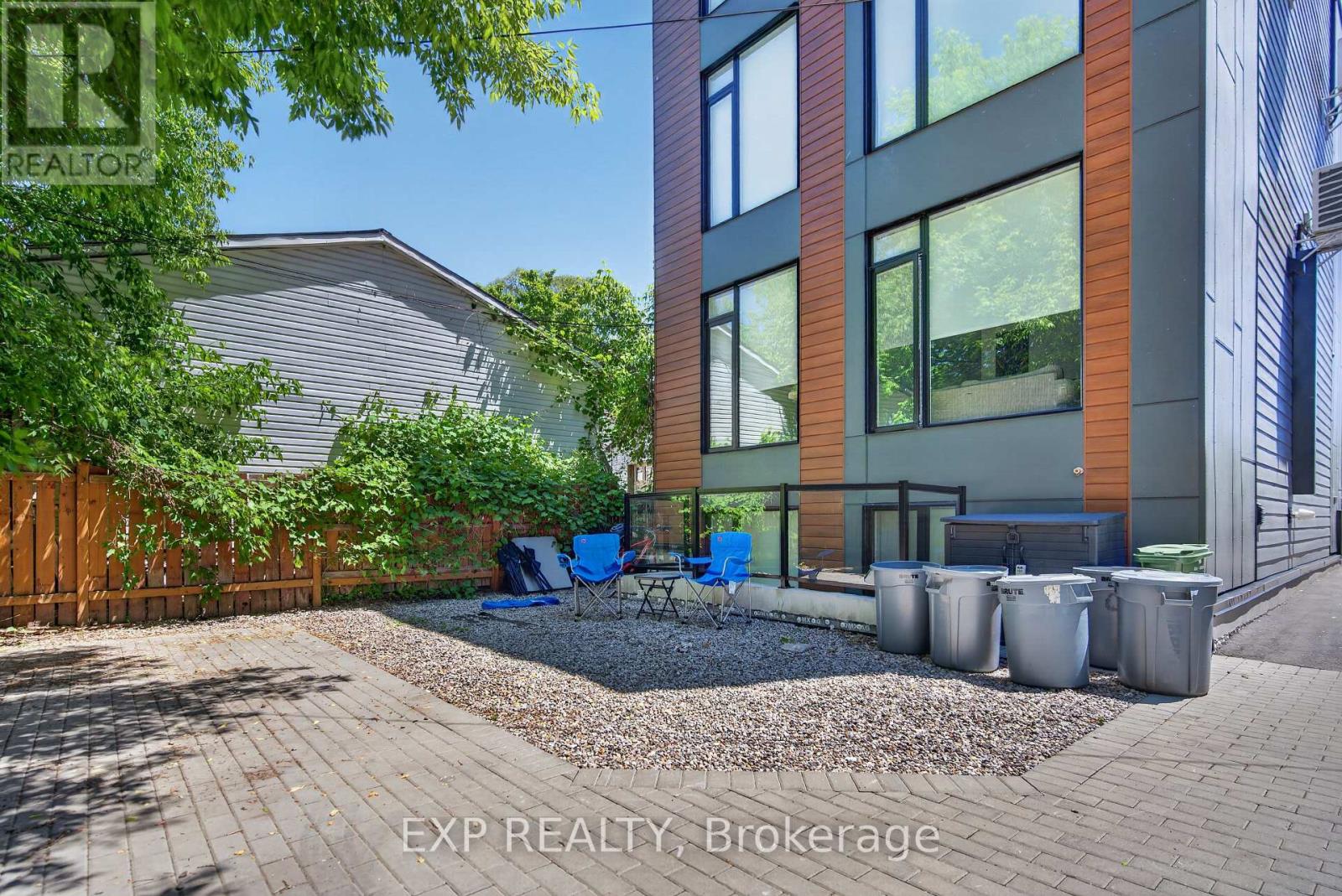 271 Duncairn Avenue Property Photo 2