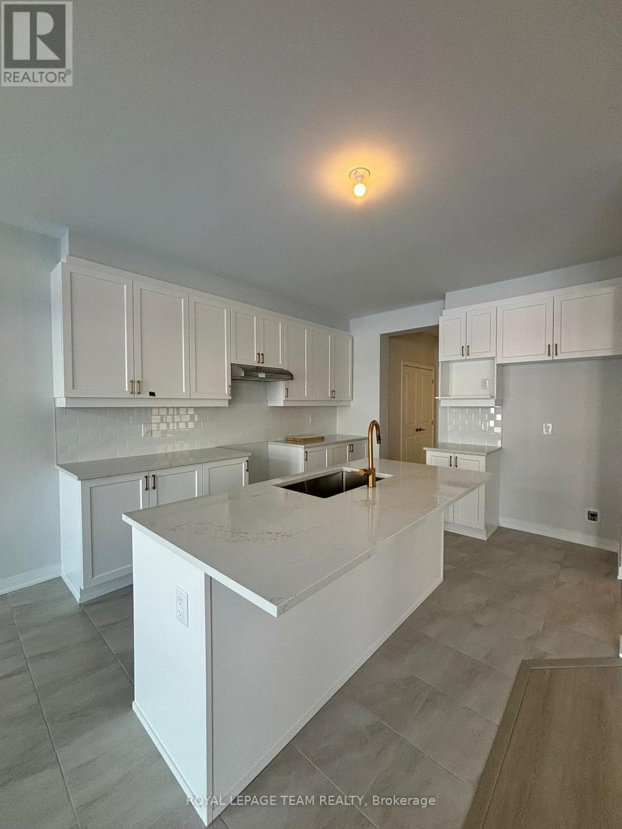 420 Meynell Street Property Photo 13