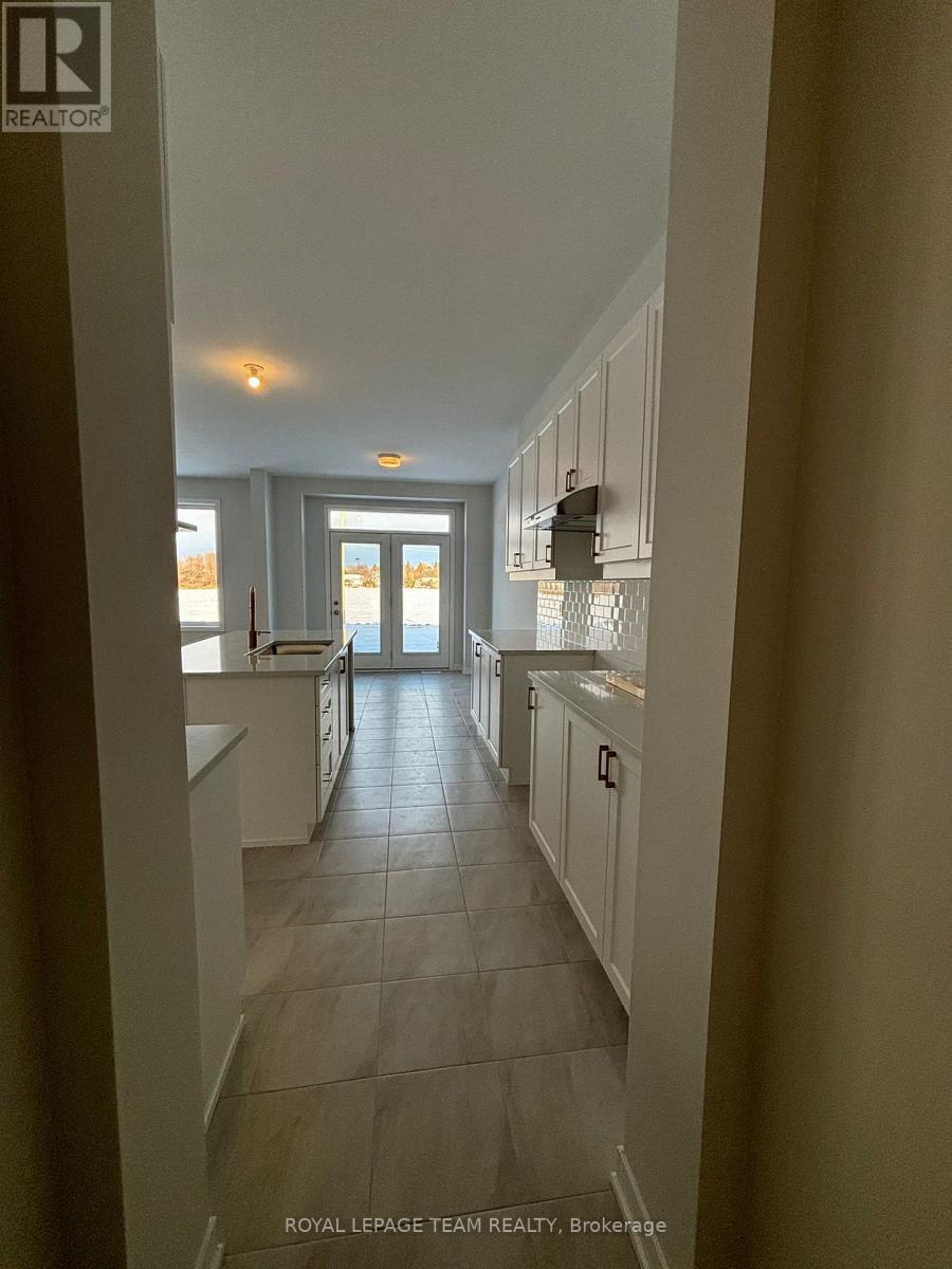 420 Meynell Street Property Photo 14