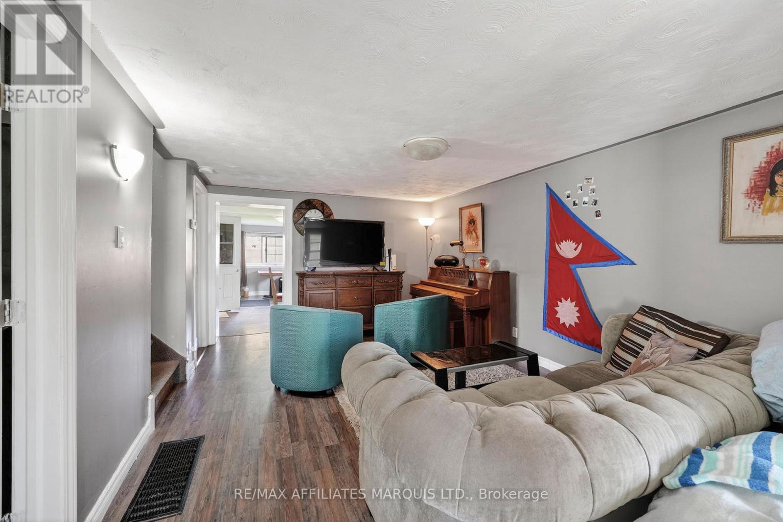 117 Sixth Street W Property Photo 7