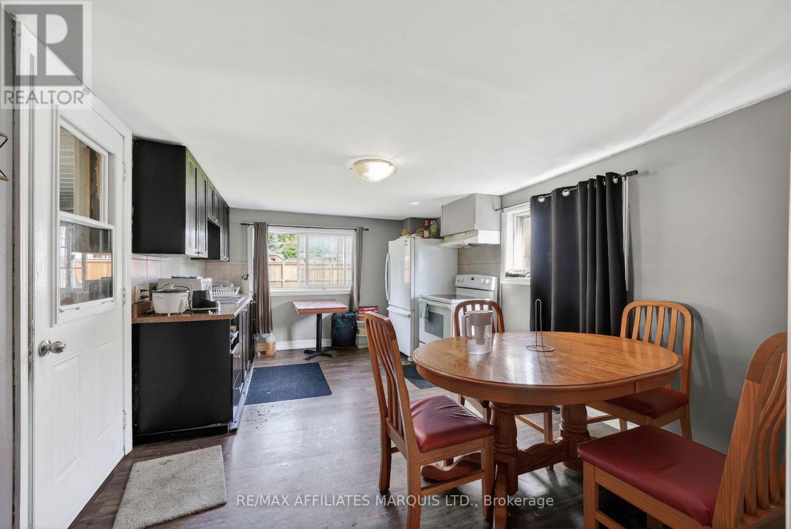 117 Sixth Street W Property Photo 8
