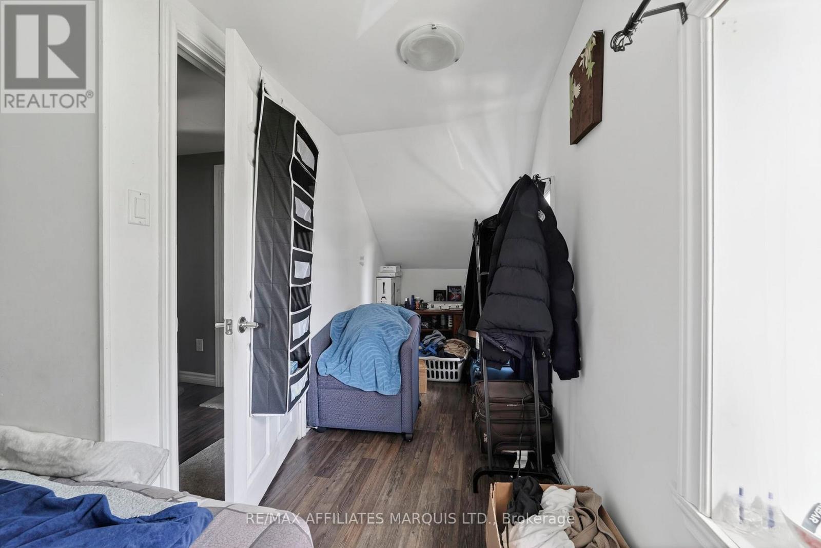 117 Sixth Street W Property Photo 17