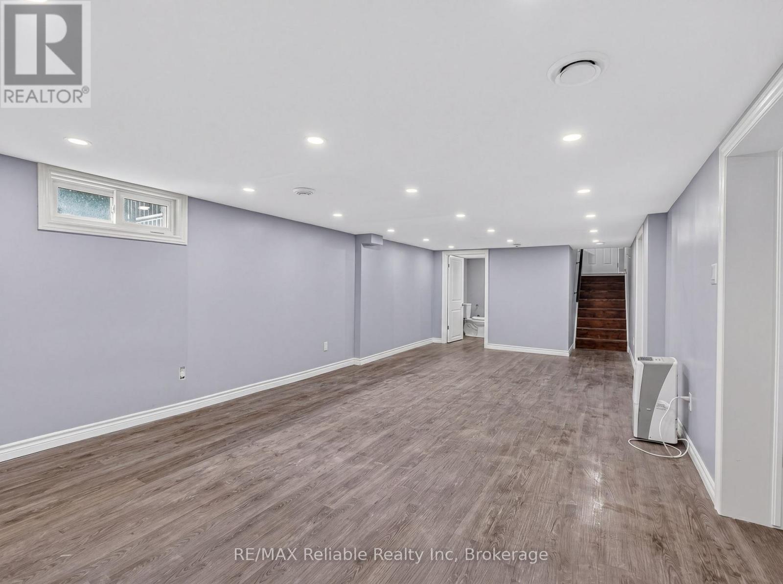 182 Jarvis Street S Property Photo 20