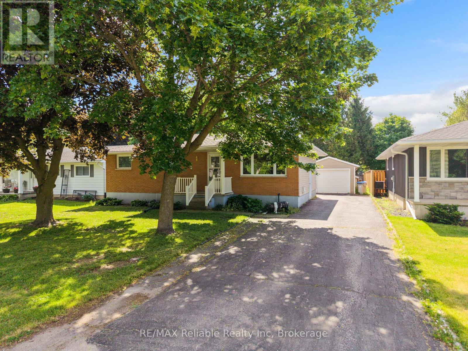 182 Jarvis Street S Property Photo 36