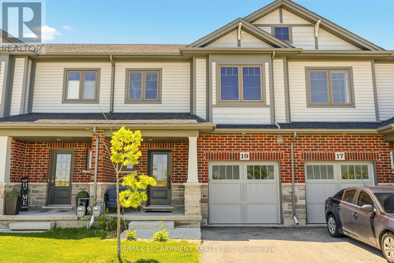19 SEVERINO CIRCLE Property Photo 1