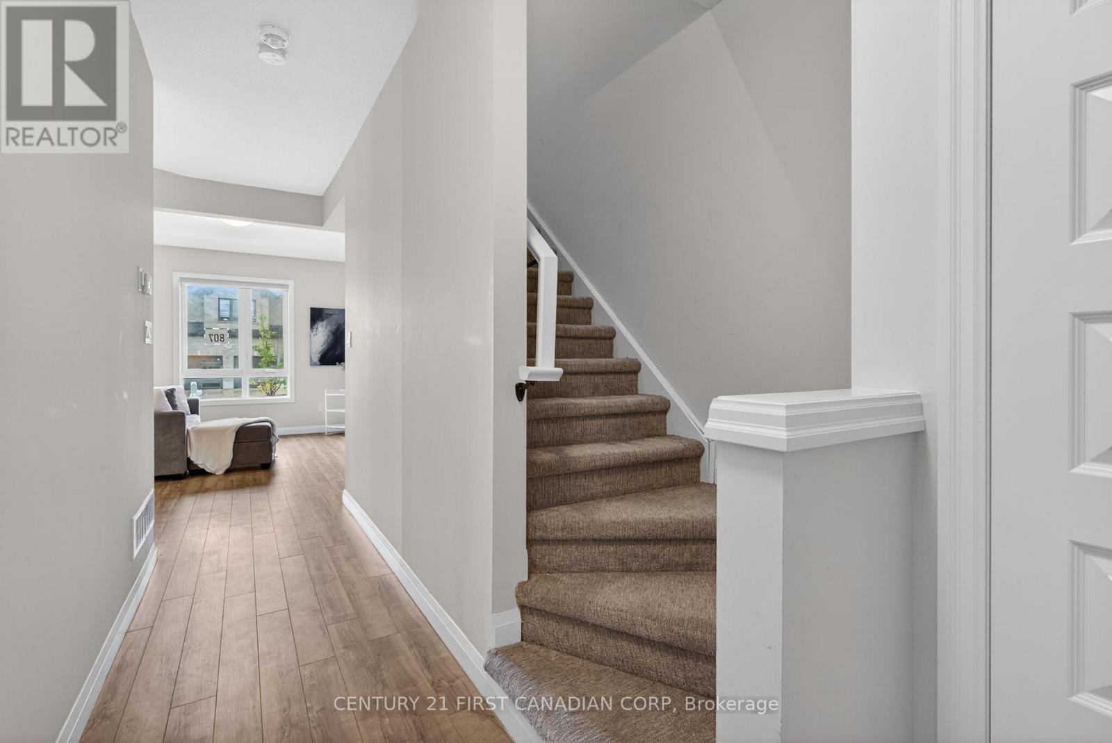 9 - 807 Kleinburg Drive Property Photo 10