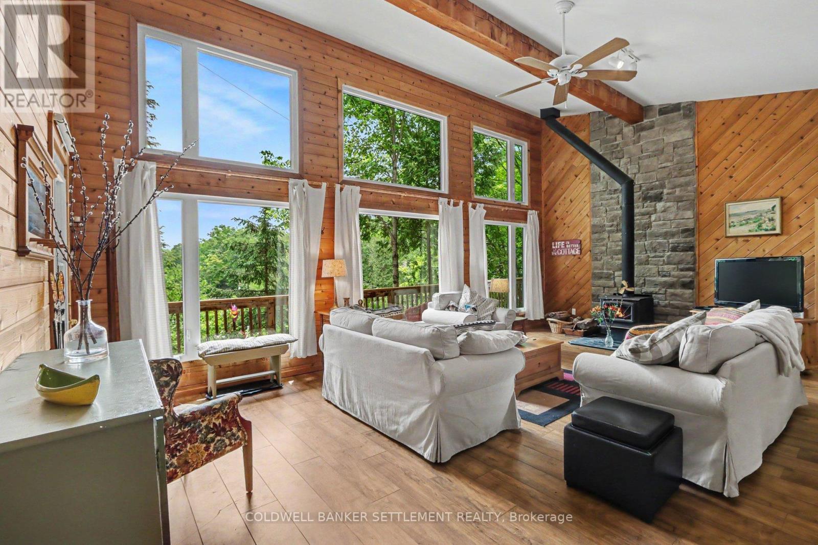143 Horseshoe Bay Property Photo 6